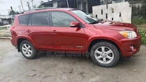 Toyota RAV4 2010 Red