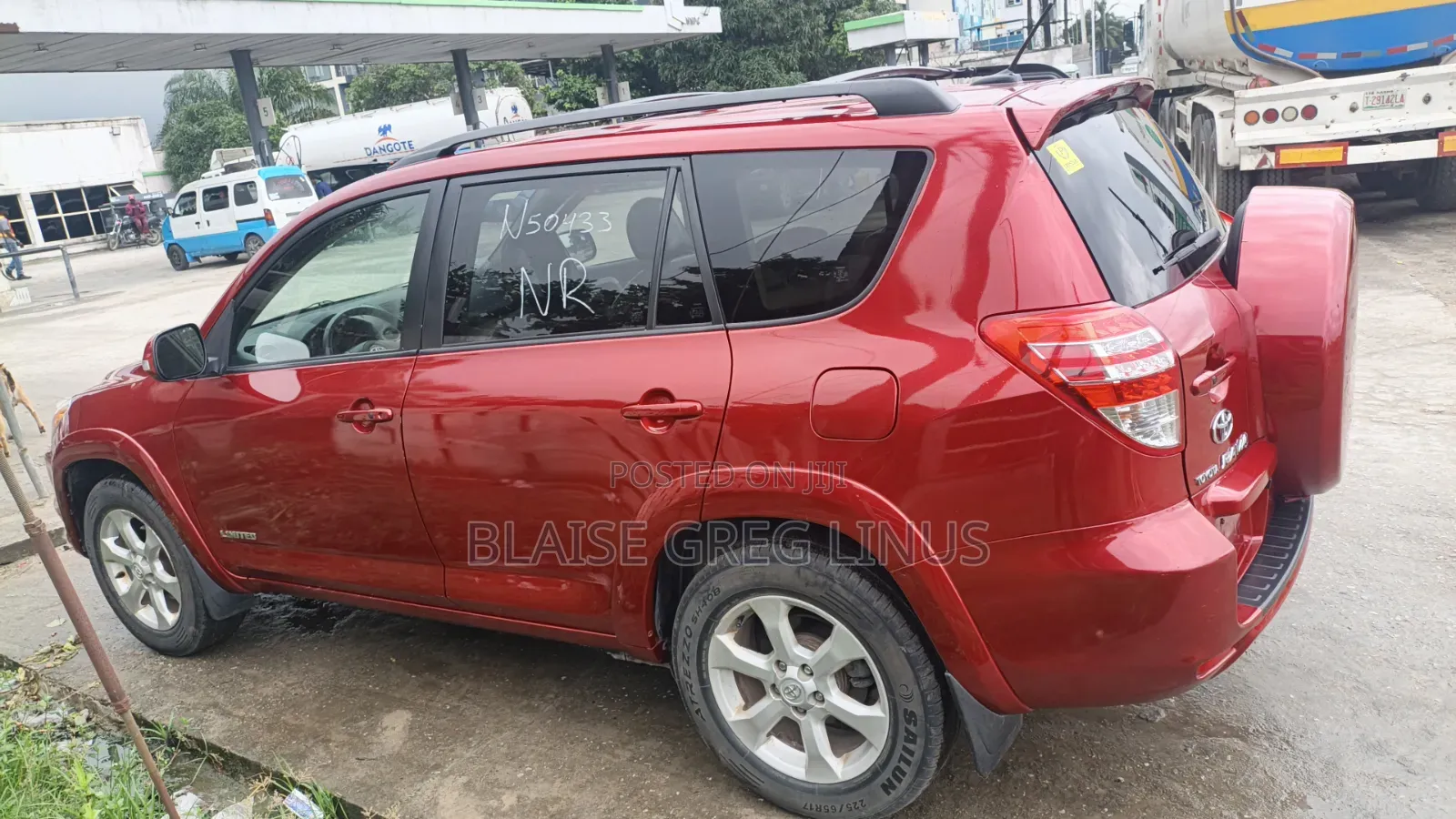 Toyota RAV4 2010 Red