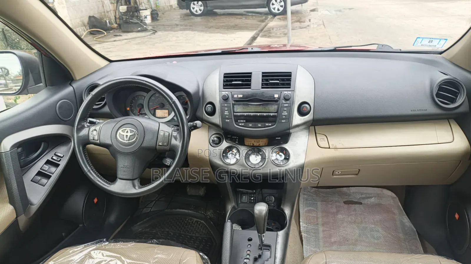 Toyota RAV4 2010 Red