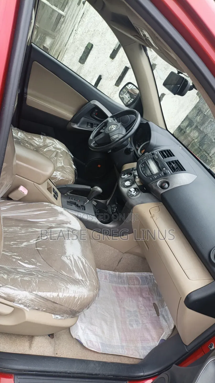 Toyota RAV4 2010 Red