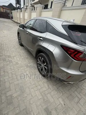 Lexus RX 350 FWD 2017 Gold