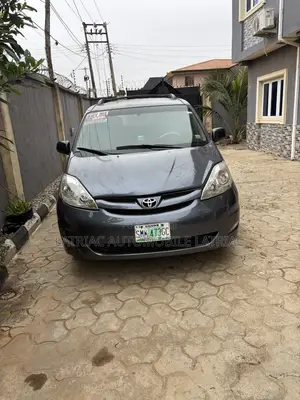 Toyota Sienna LE 2008 Blue