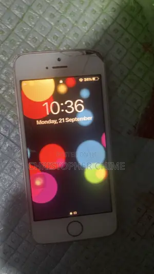 Apple iPhone SE 64 GB Gold