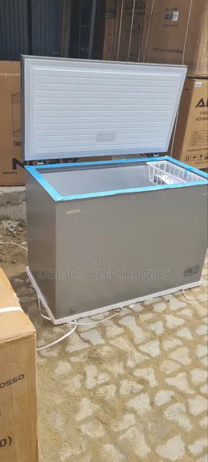 Aeon 300 Liter Chest Freezer