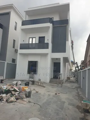 7bdrm Duplex in Magodo Gra for sale