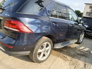 Mercedes-Benz GLE-Class 2017 Blue