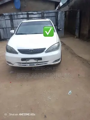 Toyota Camry SE 4dr Sedan (2.4L 4cyl 5A) 2005 White