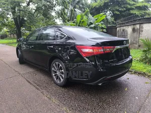 Toyota Avalon XLE FWDSedan (3.6L 6cyl 6A) 2016 Black
