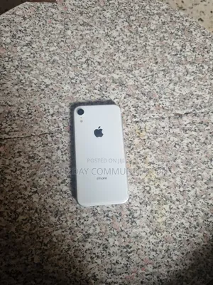 Apple iPhone XR 128 GB White