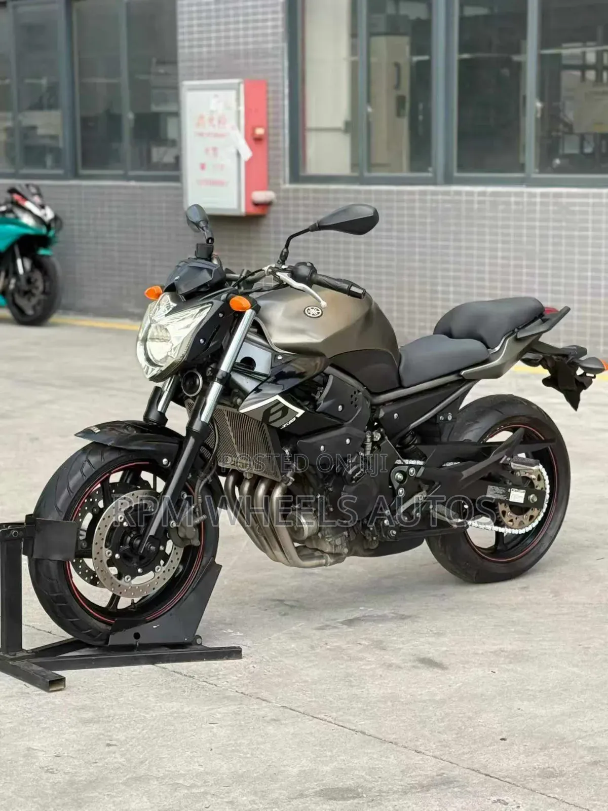 Yamaha 2015 Black