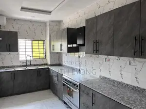 3bdrm Apartment in Chevron Drive Lekki for sale
