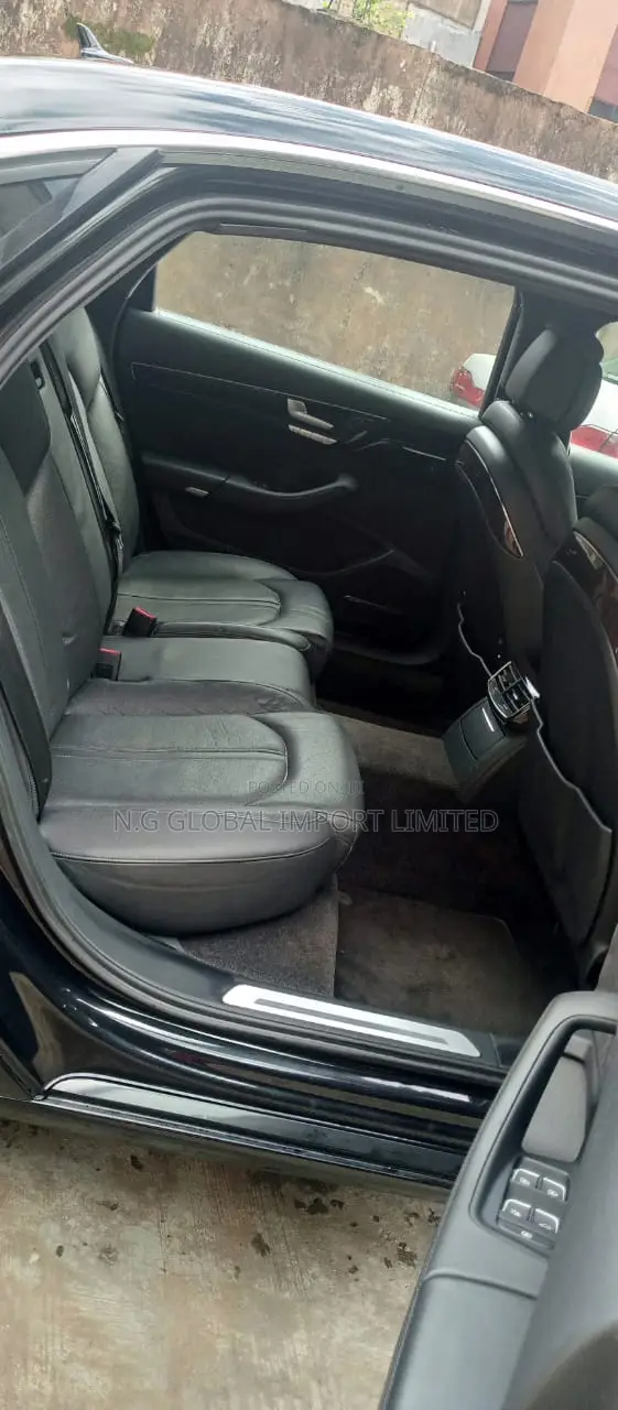 Audi A8 L 4.0T 2013 Black