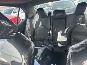 Toyota Camry SE FWD 2020 Gray