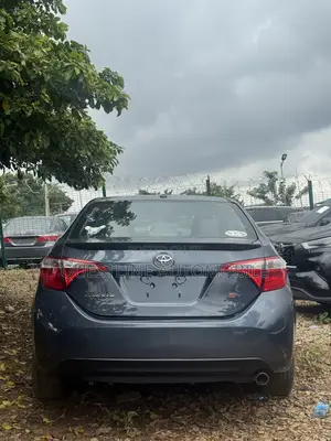 Toyota Corolla S Premium 4dr Sedan (1.8L 4cyl CVT) 2014 Gray
