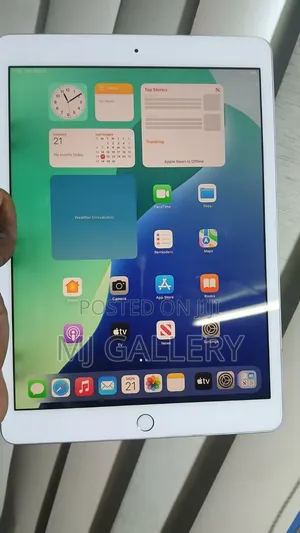 Apple iPad 10.2 (2021) 32 GB White