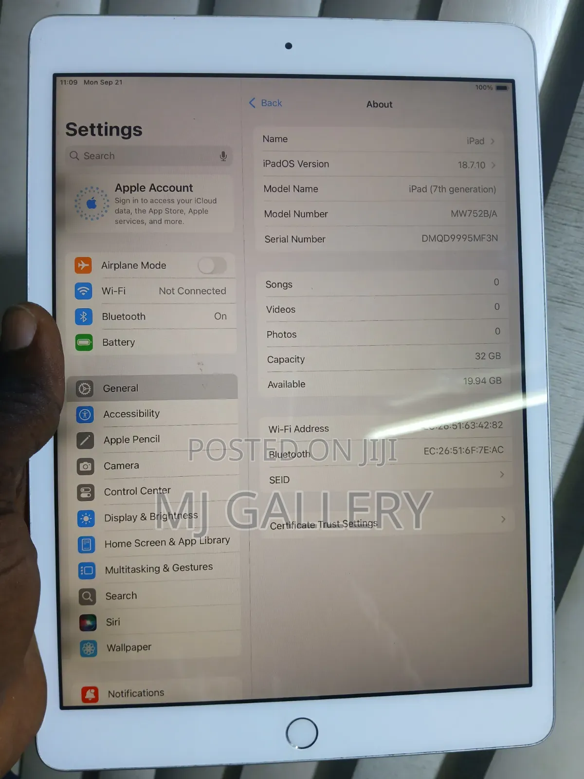 Apple iPad 10.2 (2021) 32 GB White