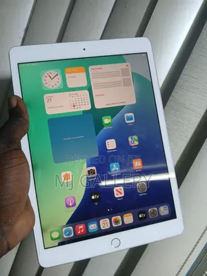 Apple iPad 10.2 (2021) 32 GB White