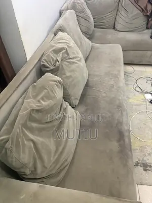 Large L-Shaped Sectional Sofa With Cushions