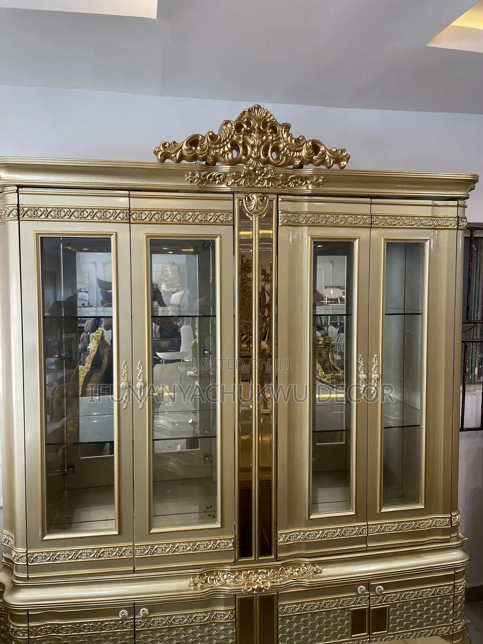 Luxury Royal Wine Bar