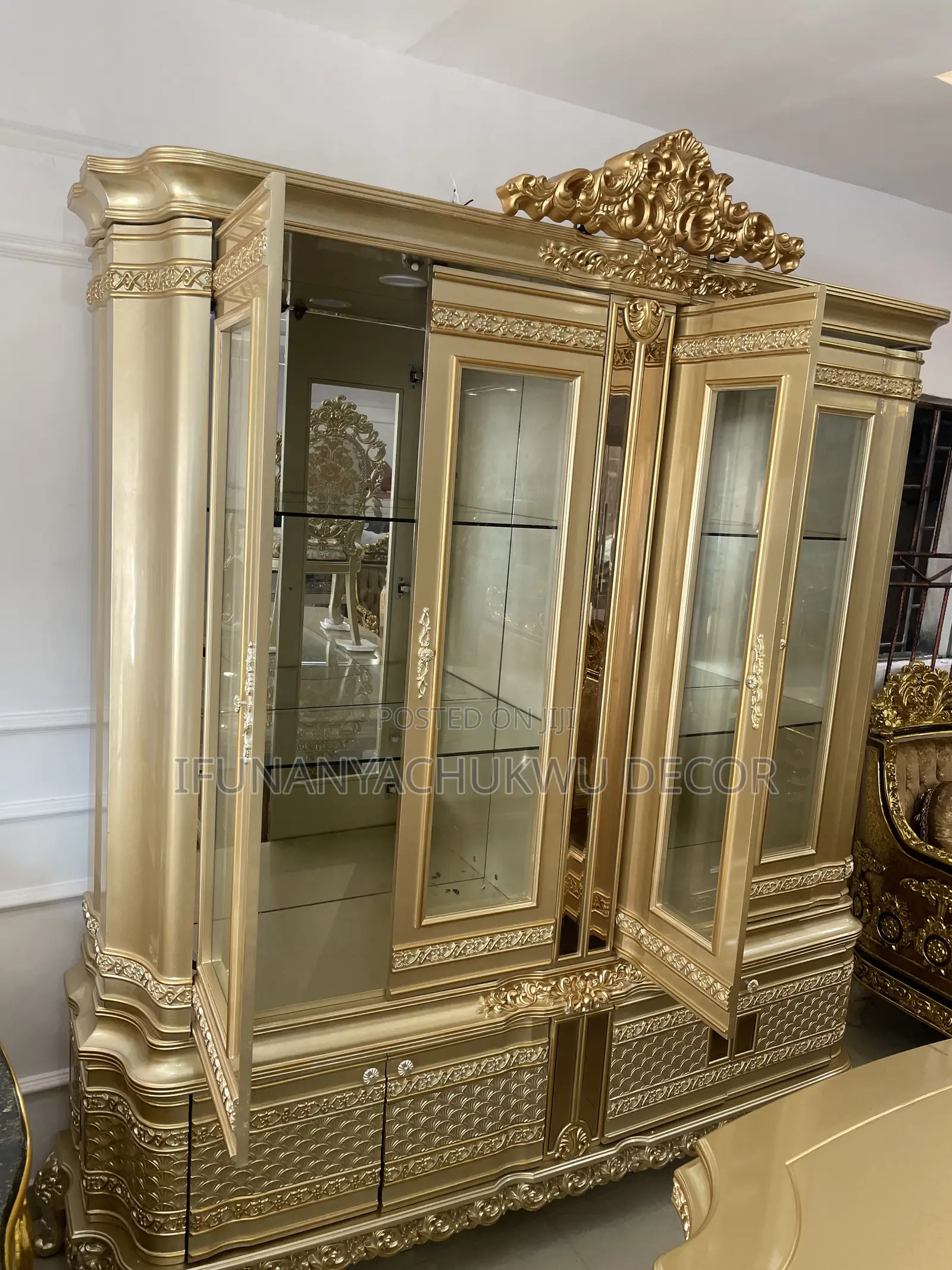 Luxury Royal Wine Bar