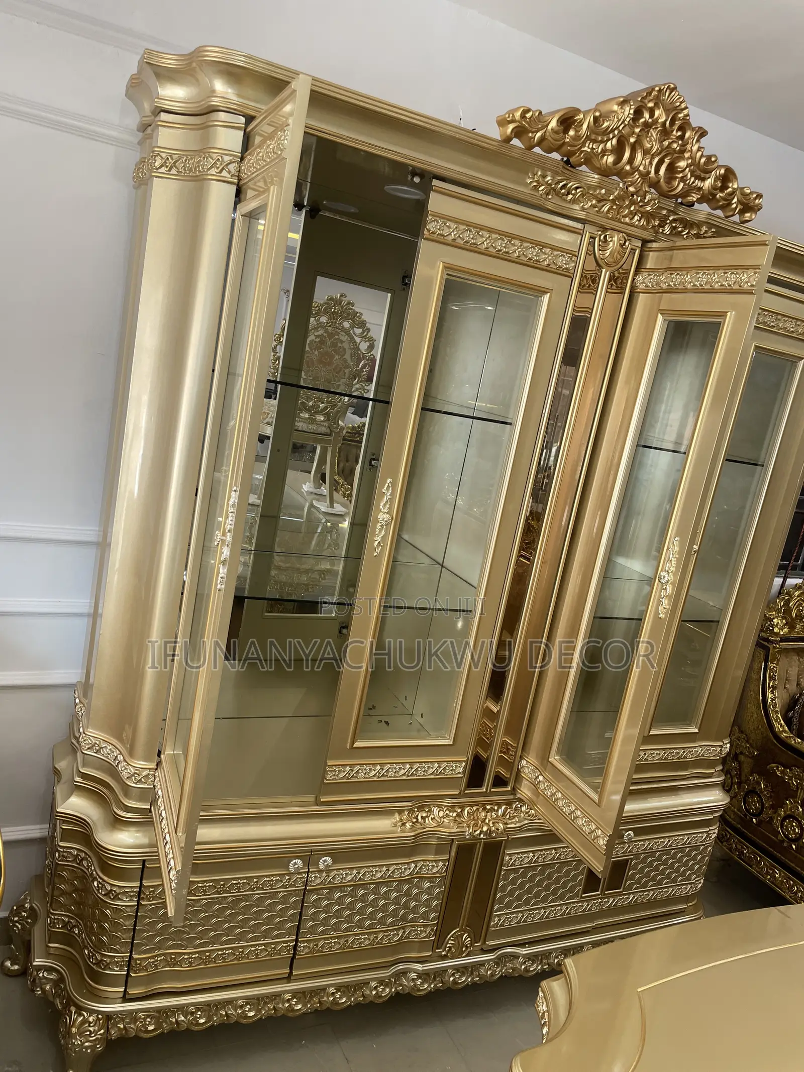 Luxury Royal Wine Bar