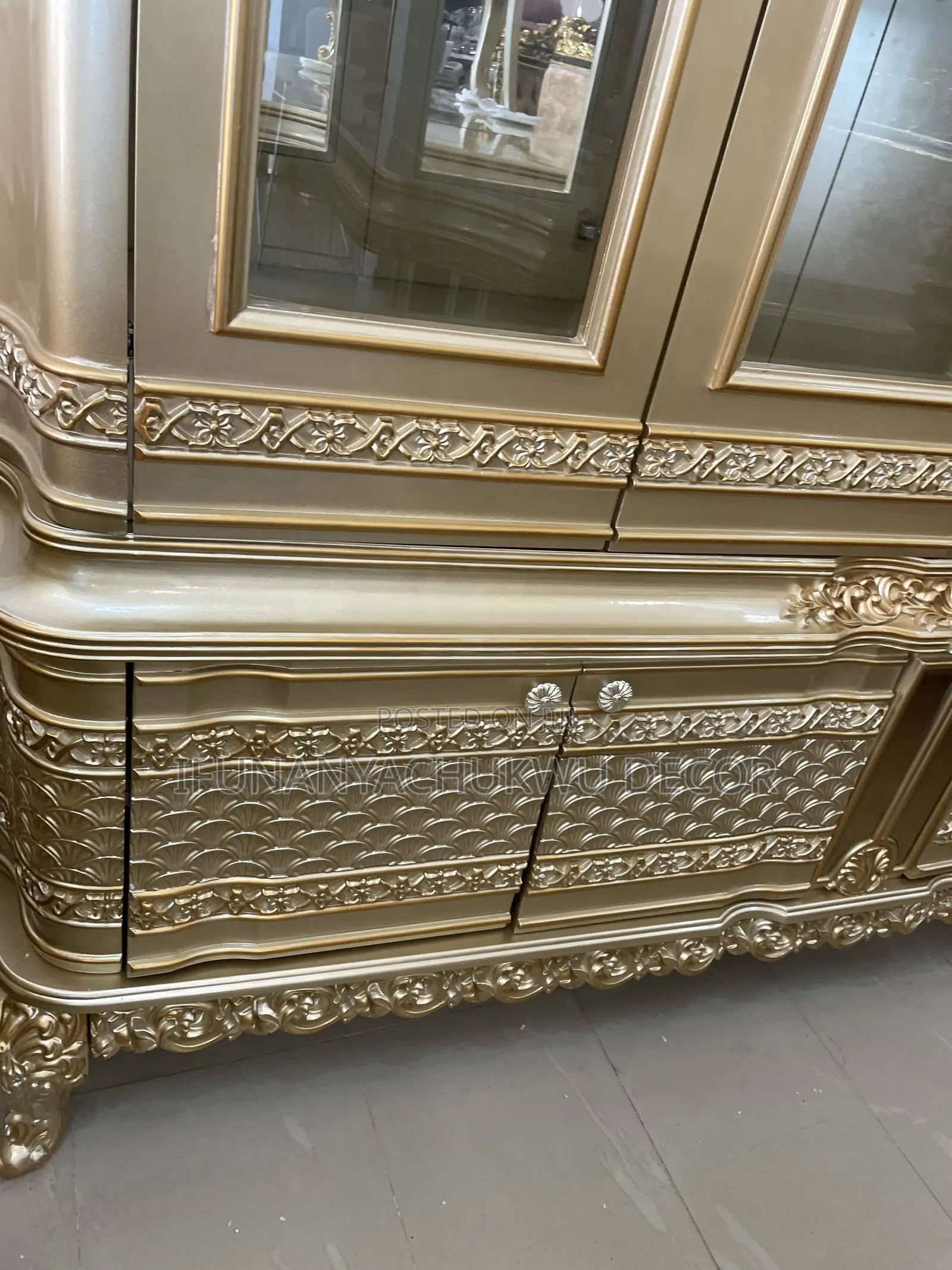 Luxury Royal Wine Bar