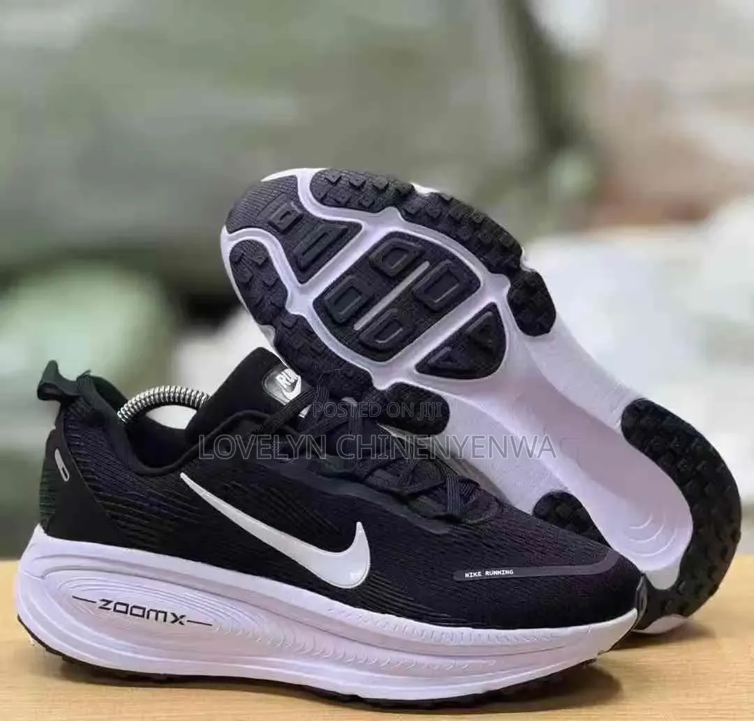 Canvas/Sneakers/Sketchers