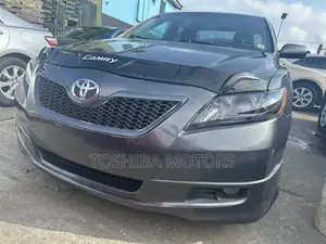 Toyota Camry SE 4dr Sedan (2.5L 4cyl 6AM) 2010 Gray