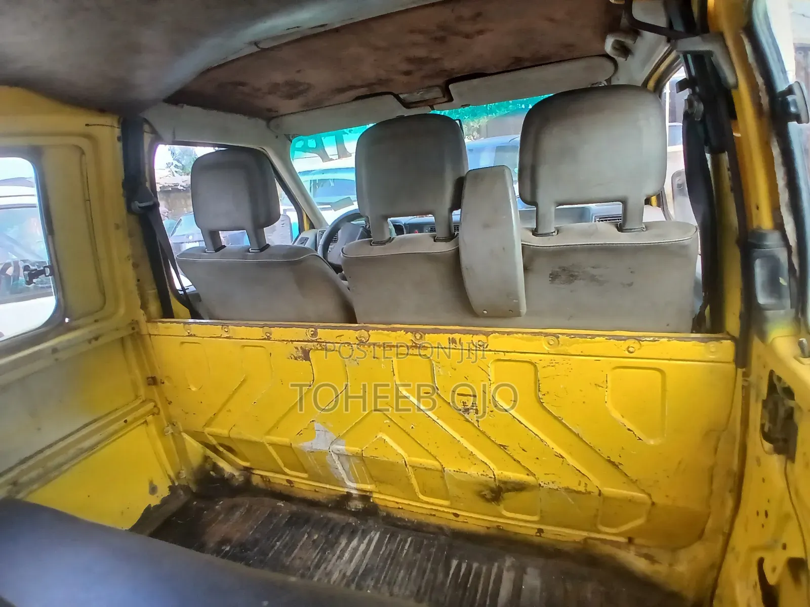Volkswagen Transporter 1999 Yellow