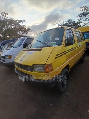 Volkswagen Transporter 1999 Yellow