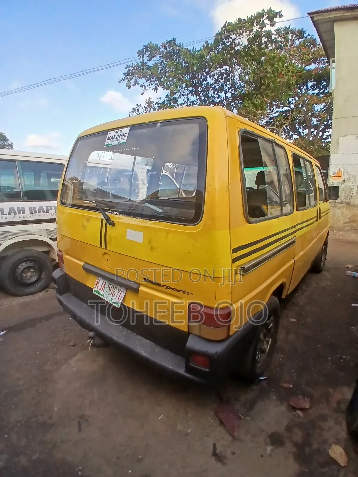 Volkswagen Transporter 1999 Yellow