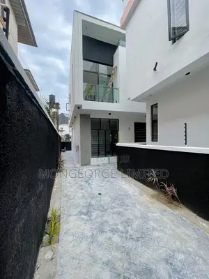 4bdrm Duplex in Lekki for sale