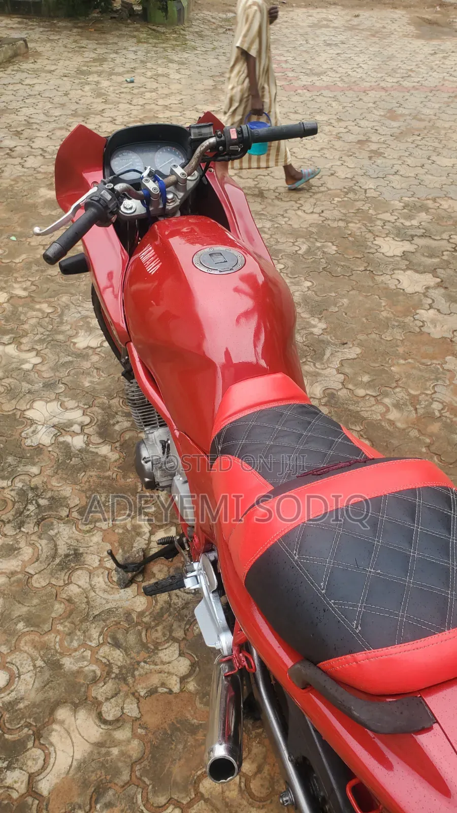 Yamaha 2000 Red