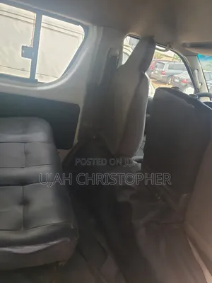 Toyota HiAce 2013 White
