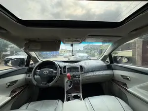 Toyota Venza XLE 2010 Gray