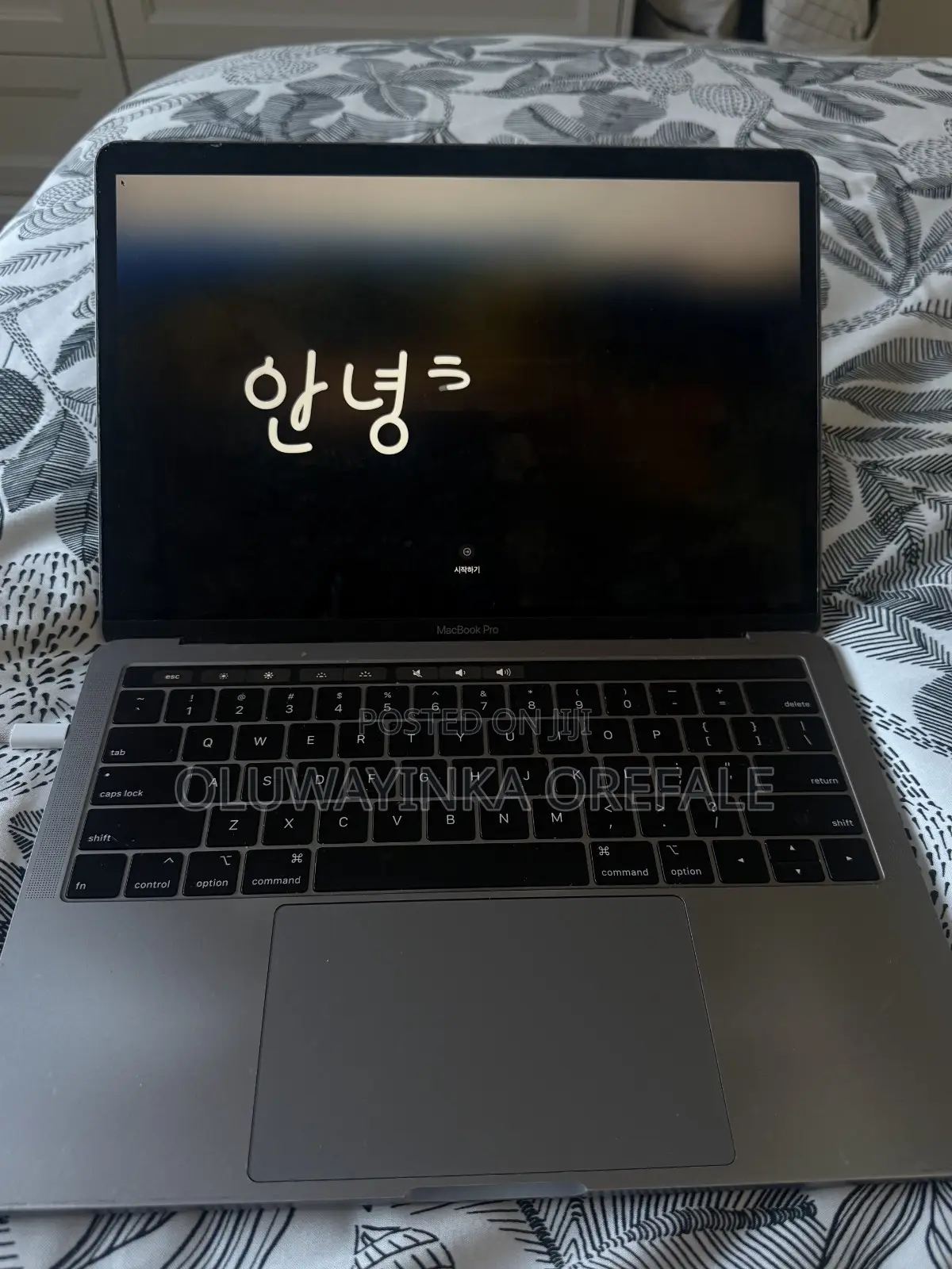 Laptop Apple MacBook Pro 2019 8GB Intel SSD 256GB