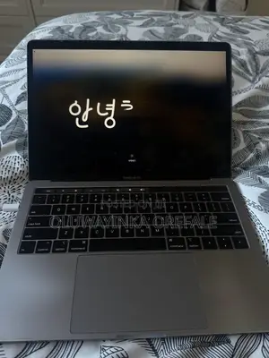 Laptop Apple MacBook Pro 2019 8GB Intel SSD 256GB