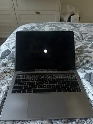 Laptop Apple MacBook Pro 2019 8GB Intel SSD 256GB