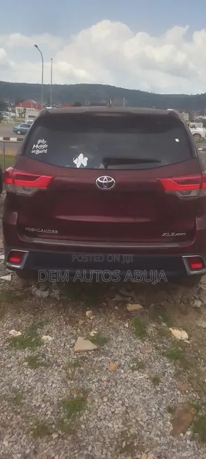 Toyota Highlander 2018 Burgundy