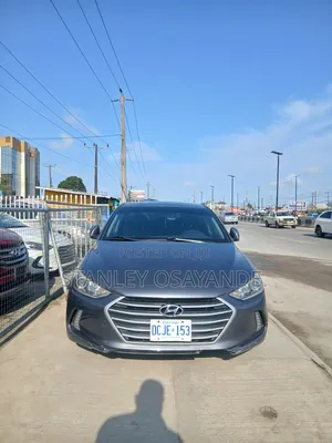 Hyundai Elantra Limited Sedan FWD (2.0L 4cyl 6A) 2017 Gray