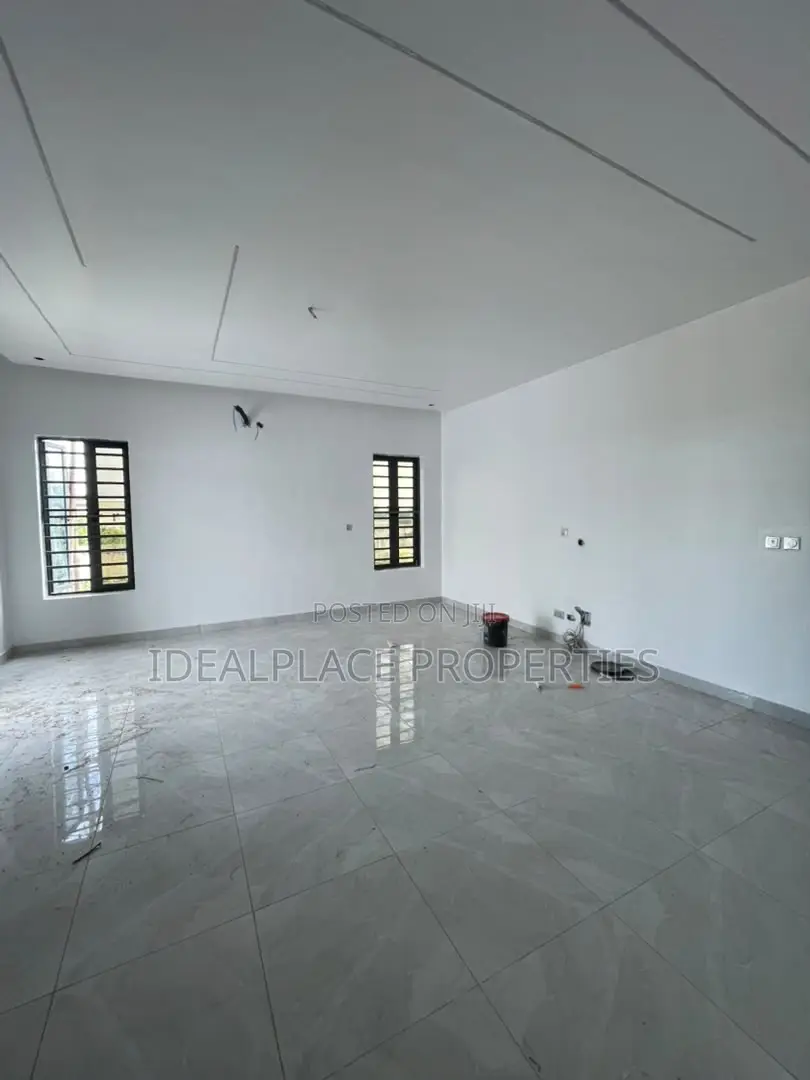 4bdrm Duplex in Ajah for sale