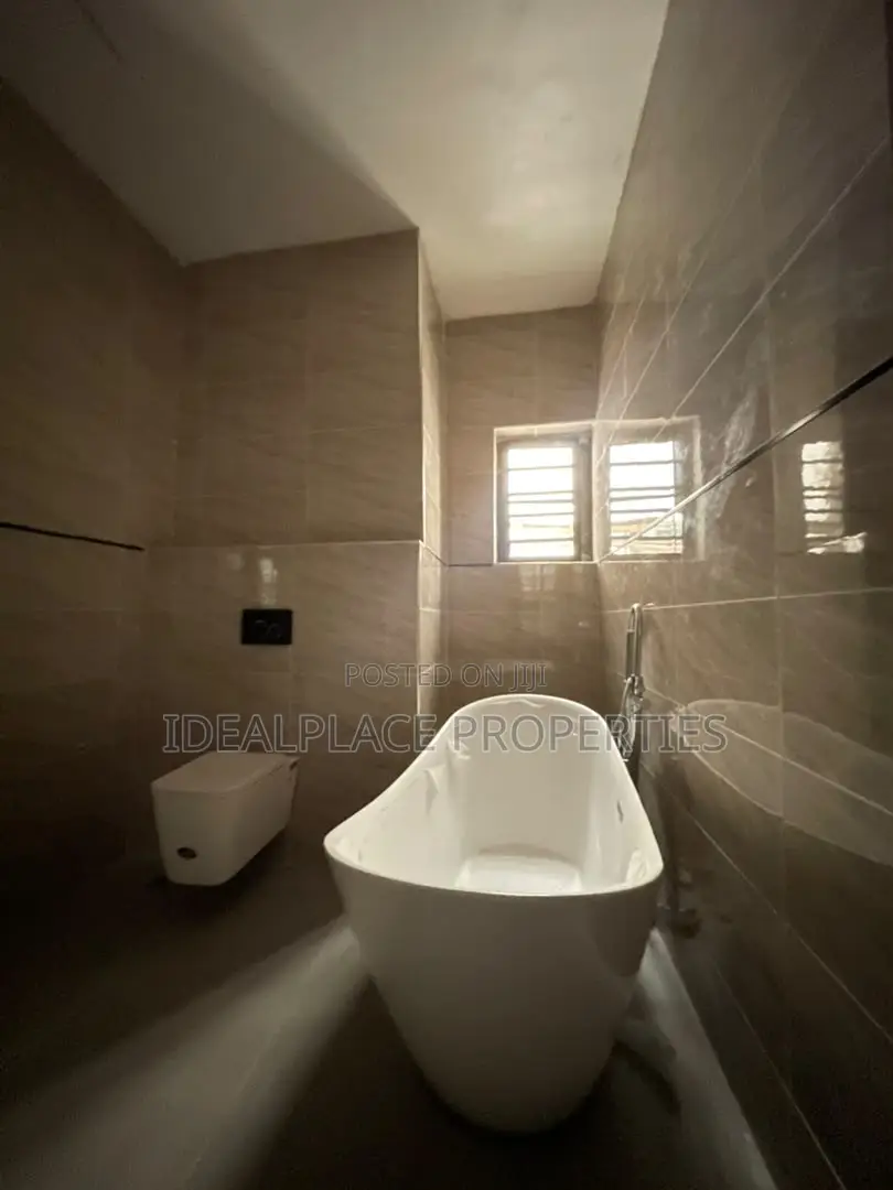 4bdrm Duplex in Ajah for sale