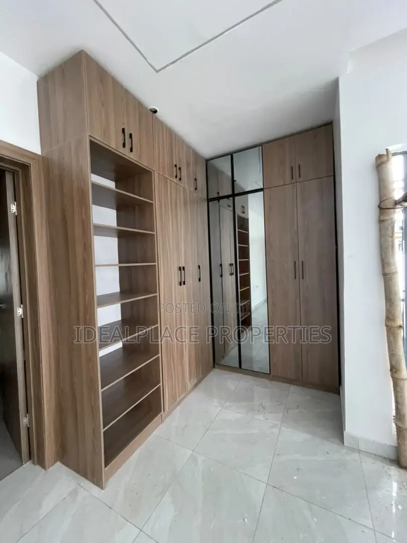 4bdrm Duplex in Ajah for sale