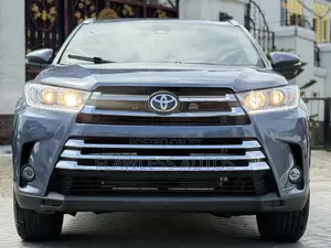 Toyota Highlander 2018 Blue