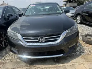 Honda Accord Touring V-6 4dr Sedan (3.5L 6cyl 6A) 2014 Black