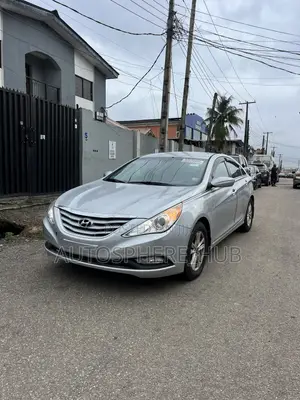 Hyundai Sonata GLS Sedan FWD (2.4L 4cyl 6A) 2013 Silver