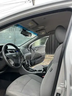 Hyundai Sonata GLS Sedan FWD (2.4L 4cyl 6A) 2013 Silver