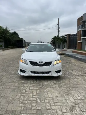 Toyota Camry SE 4dr Sedan (2.5L 4cyl 6A) 2011 White