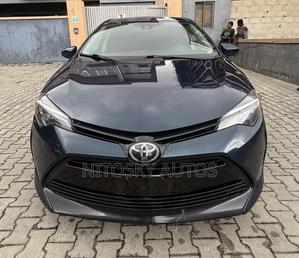 Toyota Corolla LE (1.8L 4cyl 2A) 2019 Blue