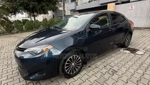 Toyota Corolla LE (1.8L 4cyl 2A) 2019 Blue